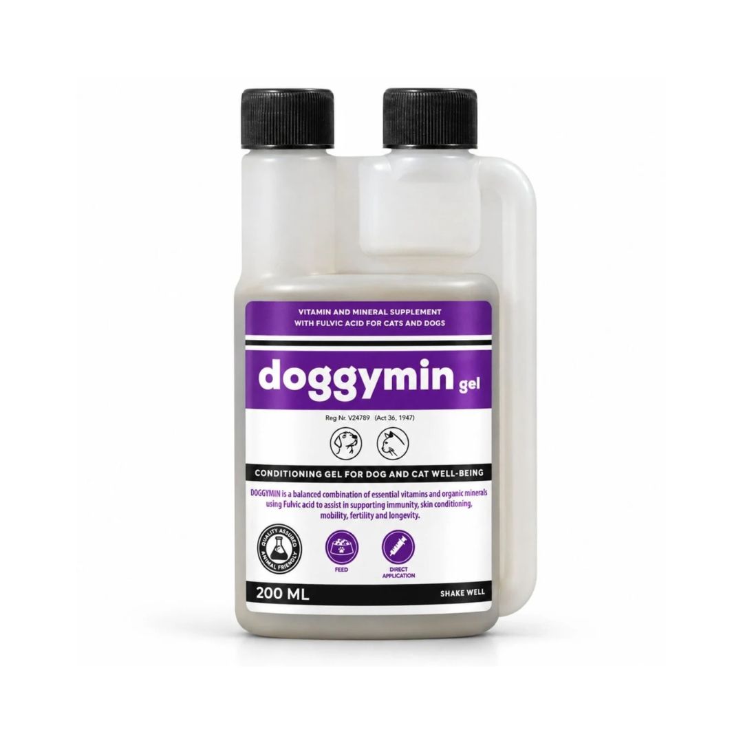 Camelus DoggyMin 1L liquid nutritional supplement for dogs' skin and coat support.