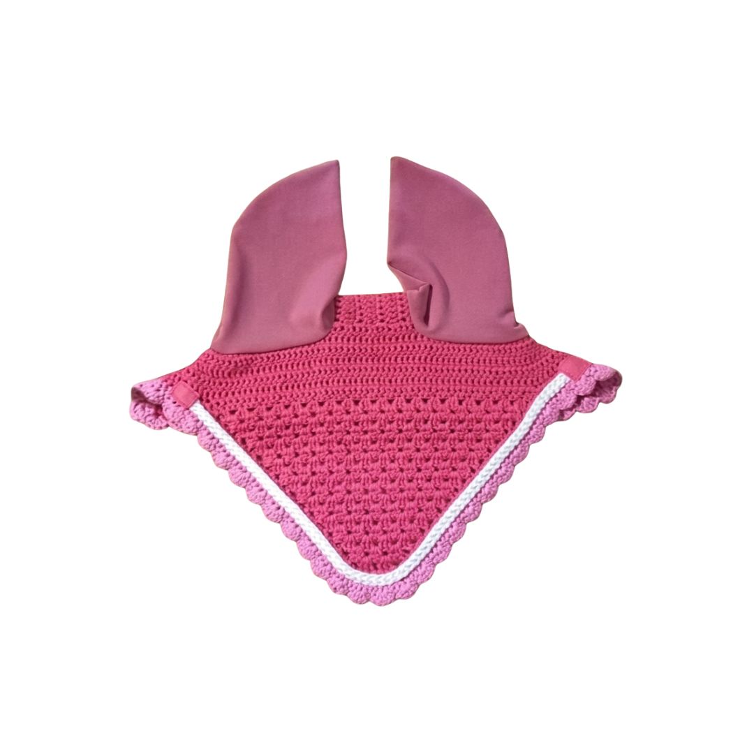 W&W Ear Veil by Whinny & Woof, an equestrian accessory suitable for dressage, show jumping, competitions and everyday riding.