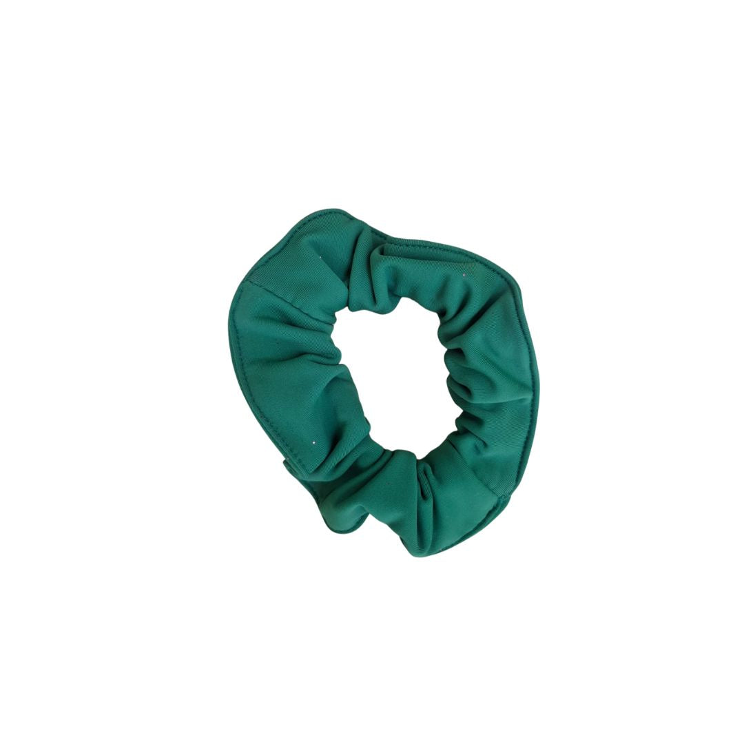 W&W Scrunchie for everyday equestrian wear, designed to complement a rider’s grooming and competition accessories.